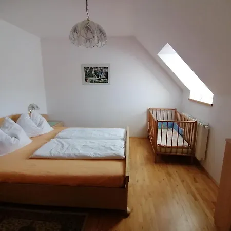 Ursprunghof Apartment *